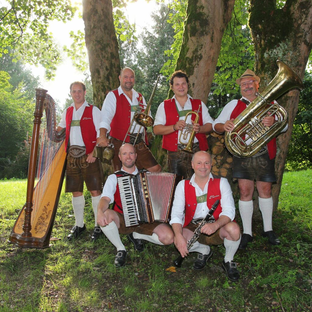 Die bekannte Tiroler Volksmusikgruppe Ebbser Kaiserklang